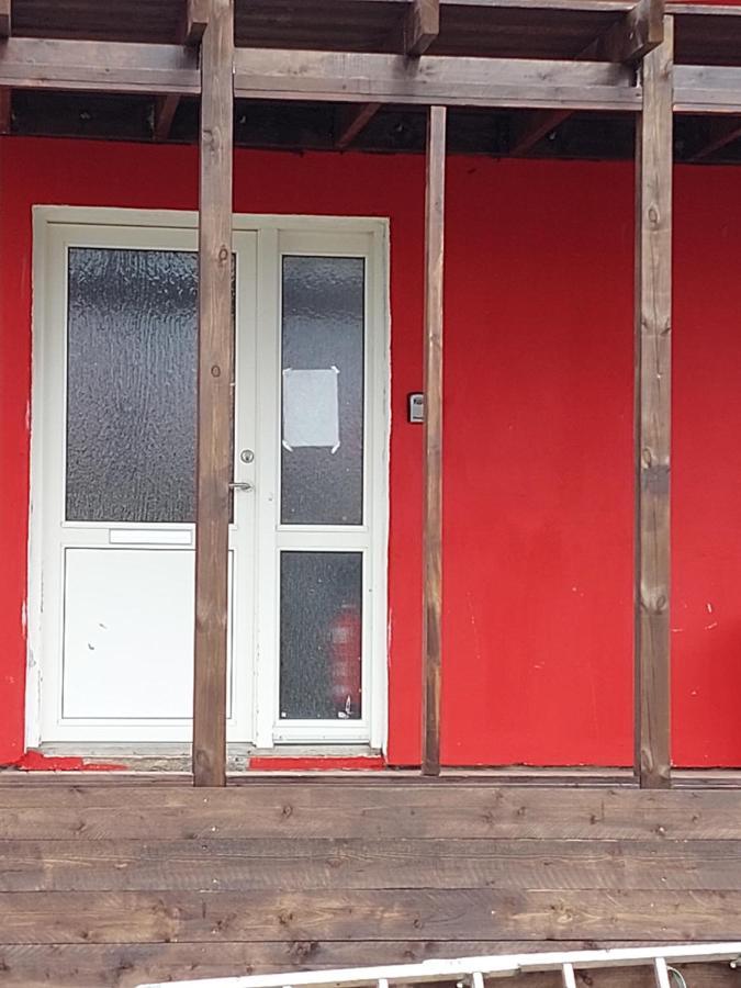 The Red House Near The Sea Apartment Njarthvik Екстериор снимка